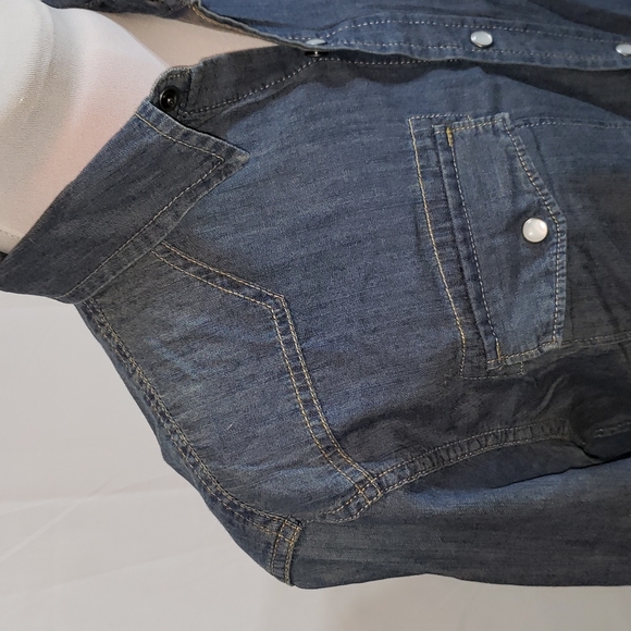 EUC Urban Pipeline Pearl Snap Denim Top Small - Picture 3 of 7